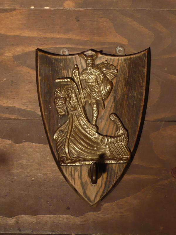 Italian wood ”THE NORSEMAN” emblem & hook