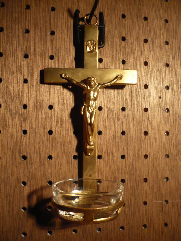 宗教用品、道具（クロススタンド、壁掛け真鍮クロス、聖水入れ）　LCJ 0479（5）