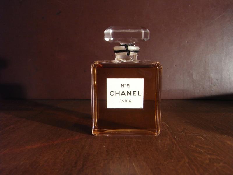CHANEL N°5 香水瓶、香水ボトル、ガラスボトル、ガラス瓶　LCC 0668（2）