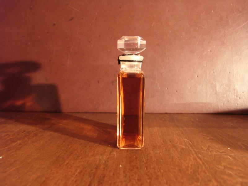 CHANEL N°5 香水瓶、香水ボトル、ガラスボトル、ガラス瓶　LCC 0668（5）