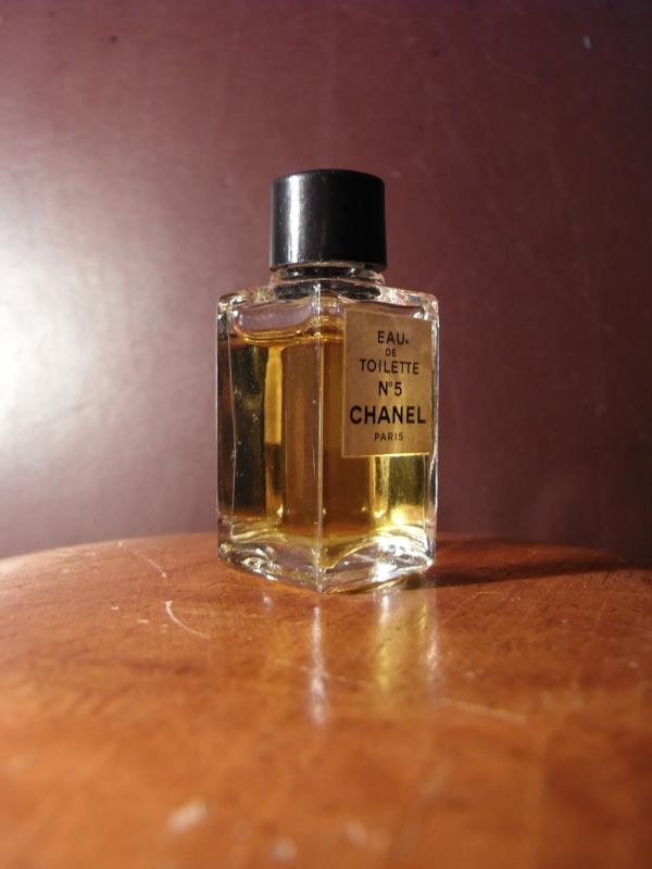 CHANEL N°5 香水瓶、ミニチュア香水ボトル、ミニガラスボトル、サンプルガラス瓶　LCC 0800（3）