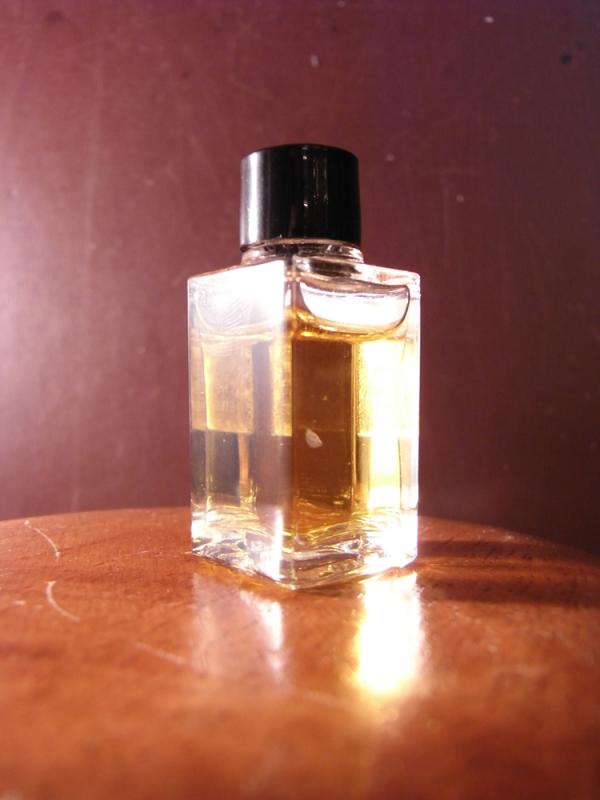 CHANEL N°5 香水瓶、ミニチュア香水ボトル、ミニガラスボトル、サンプルガラス瓶　LCC 0606（2）