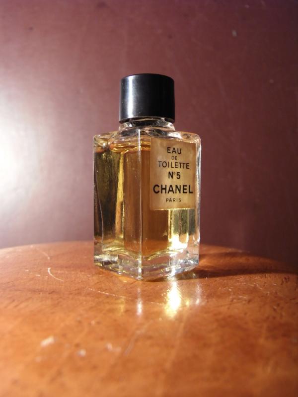 CHANEL N°5 香水瓶、ミニチュア香水ボトル、ミニガラスボトル、サンプルガラス瓶　LCM 4564（3）