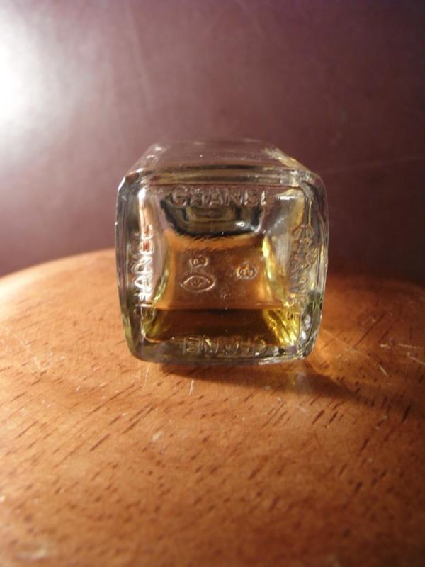 CHANEL 香水瓶、ミニチュア香水ボトル、ミニガラスボトル、サンプルガラス瓶　LCM 4634（4）