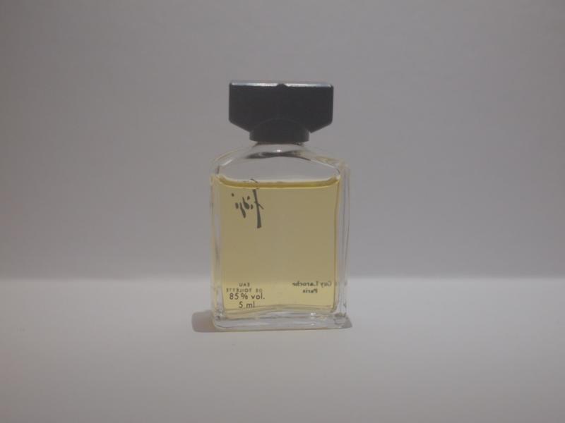 Guy Laroche/FIDJI香水瓶、ミニチュア香水ボトル、ミニガラスボトル、サンプルガラス瓶　LCC 0071（4）