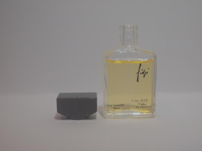 Guy Laroche/FIDJI香水瓶、ミニチュア香水ボトル、ミニガラスボトル、サンプルガラス瓶　LCC 0071（6）