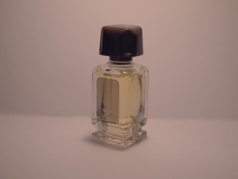 WEIL/Weil de Weil香水瓶、ミニチュア香水ボトル、ミニガラスボトル、サンプルガラス瓶　LCC 0095（2）