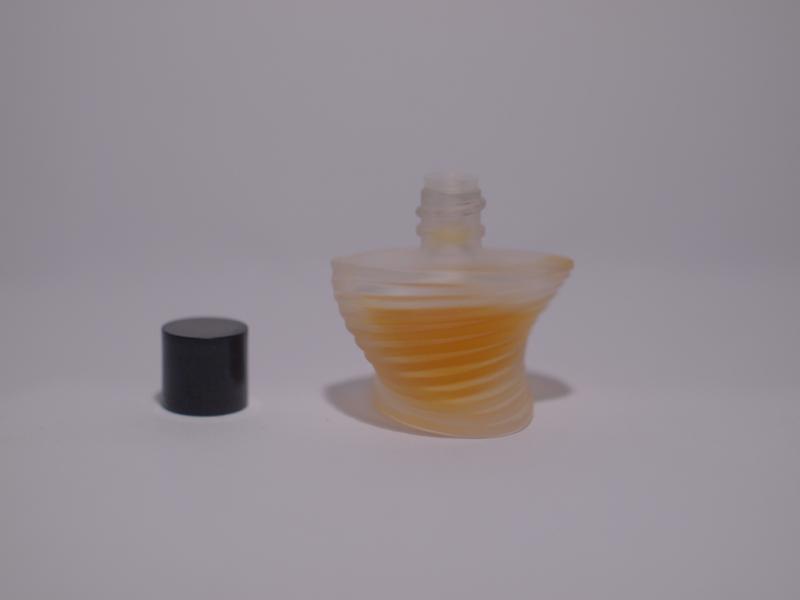 MONTANA/PERFUME DE PEAU香水瓶、ミニチュア香水ボトル、ミニガラスボトル、サンプルガラス瓶　LCC 0212（4）