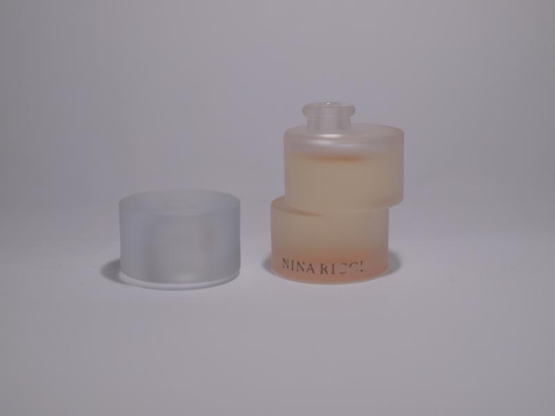 NINA RICCI/PREMIER JOUP香水瓶、ミニチュア香水ボトル、ミニガラスボトル、サンプルガラス瓶　LCC 0352（5）