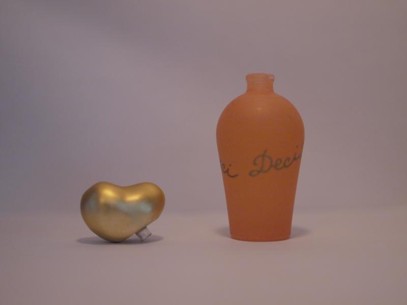 NINA RICCI/Deci Delà香水瓶、ミニチュア香水ボトル、ミニガラスボトル、サンプルガラス瓶　LCC 0397（6）