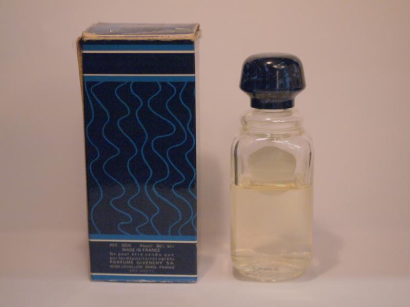 GIVENCHY/EAU DE GIVERNCHY香水瓶、ミニチュア香水ボトル、ミニガラスボトル、サンプルガラス瓶　LCC 0408（3）