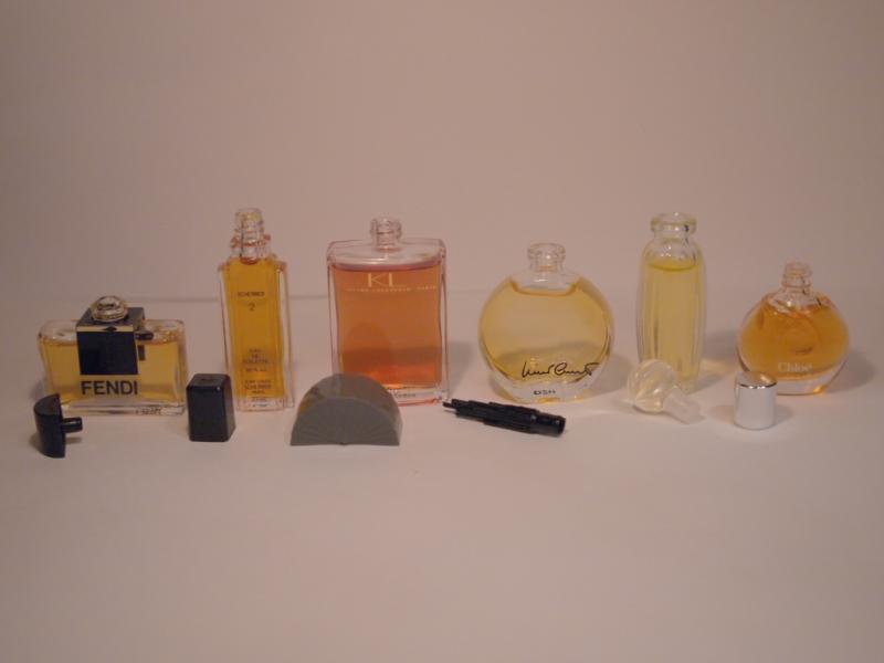香水瓶、ミニチュア香水ボトル、ミニガラスボトル、サンプルガラス瓶　LCC 0436（7）