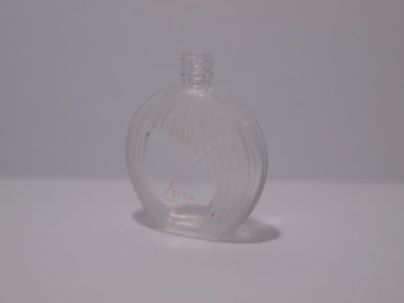 NINA RICCI/NINA香水瓶、ミニチュア香水ボトル、ミニガラスボトル、サンプルガラス瓶　LCC 0447（2）