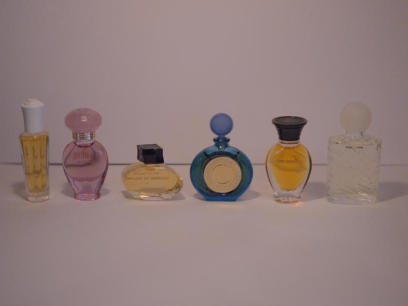 ROCHAS香水瓶、ミニチュア香水ボトル、ミニガラスボトル、サンプルガラス瓶　LCC 0461（5）
