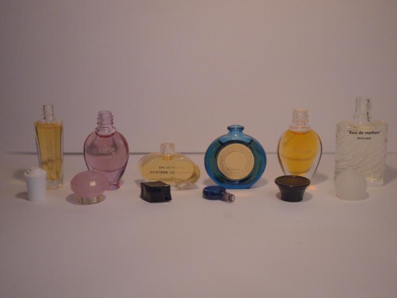 ROCHAS香水瓶、ミニチュア香水ボトル、ミニガラスボトル、サンプルガラス瓶　LCC 0461（7）