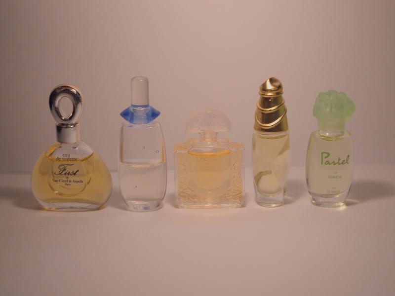 香水瓶、ミニチュア香水ボトル、ミニガラスボトル、サンプルガラス瓶　LCC 0466（4）