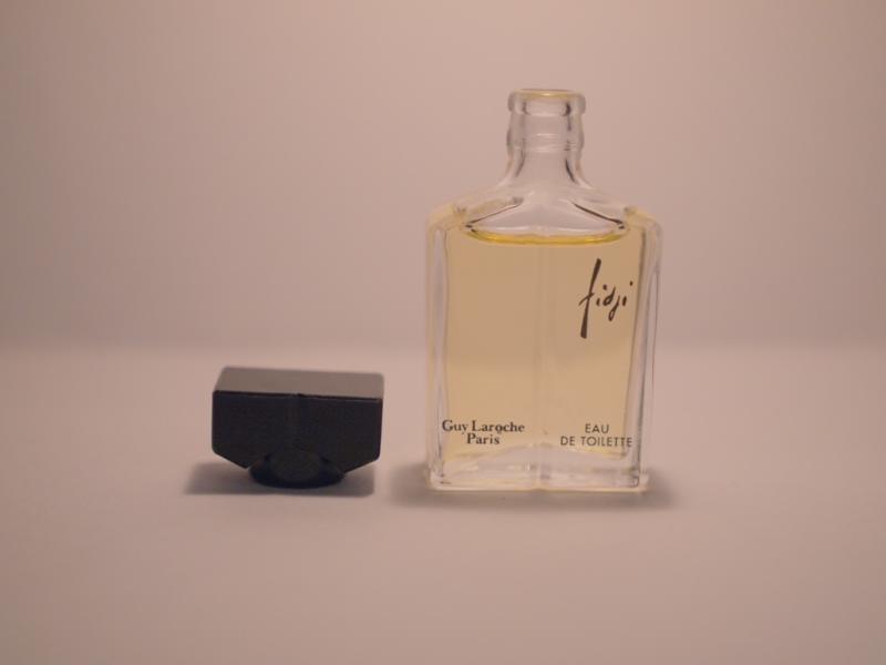 Guy Laroche/FIDJI香水瓶、ミニチュア香水ボトル、ミニガラスボトル、サンプルガラス瓶　LCC 0477（6）