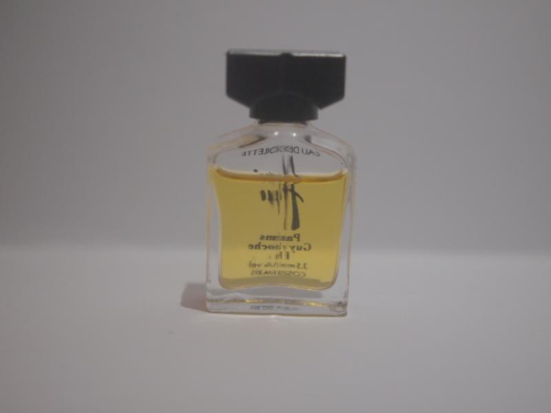 Guy Laroche/FIDJI香水瓶、ミニチュア香水ボトル、ミニガラスボトル、サンプルガラス瓶　LCC 0505（4）