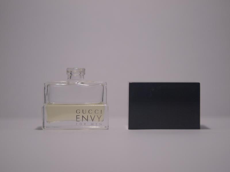 Gucci/Envy for Men香水瓶、ミニチュア香水ボトル、ミニガラスボトル、サンプルガラス瓶　LCC 0518（4）