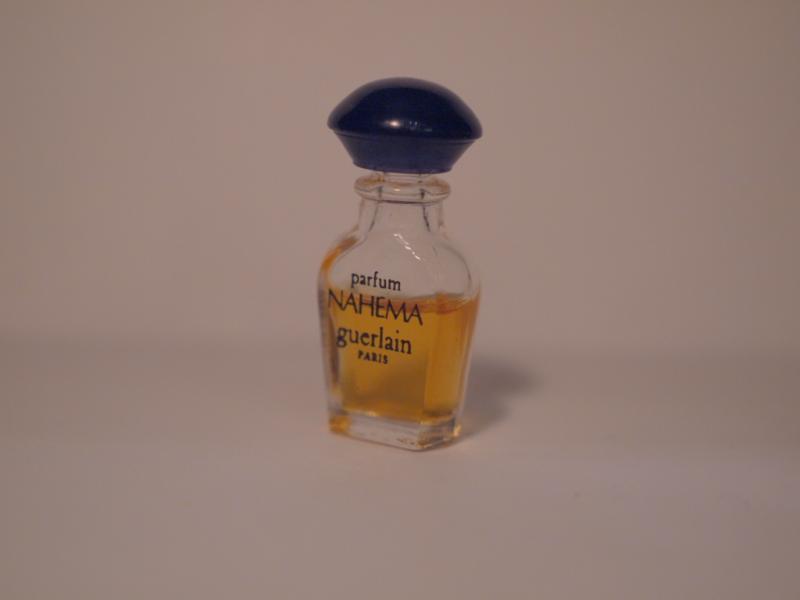 Guerlain/Nahéma香水瓶、ミニチュア香水ボトル、ミニガラスボトル、サンプルガラス瓶　LCC 0566（2）