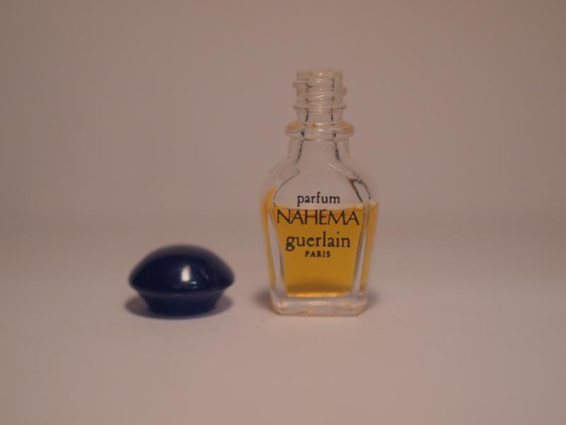 Guerlain/Nahéma香水瓶、ミニチュア香水ボトル、ミニガラスボトル、サンプルガラス瓶　LCC 0566（6）