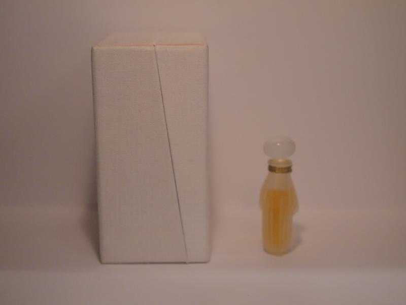 NINA RICCI/NINA香水瓶、ミニチュア香水ボトル、ミニガラスボトル、サンプルガラス瓶　LCC 0662（2）