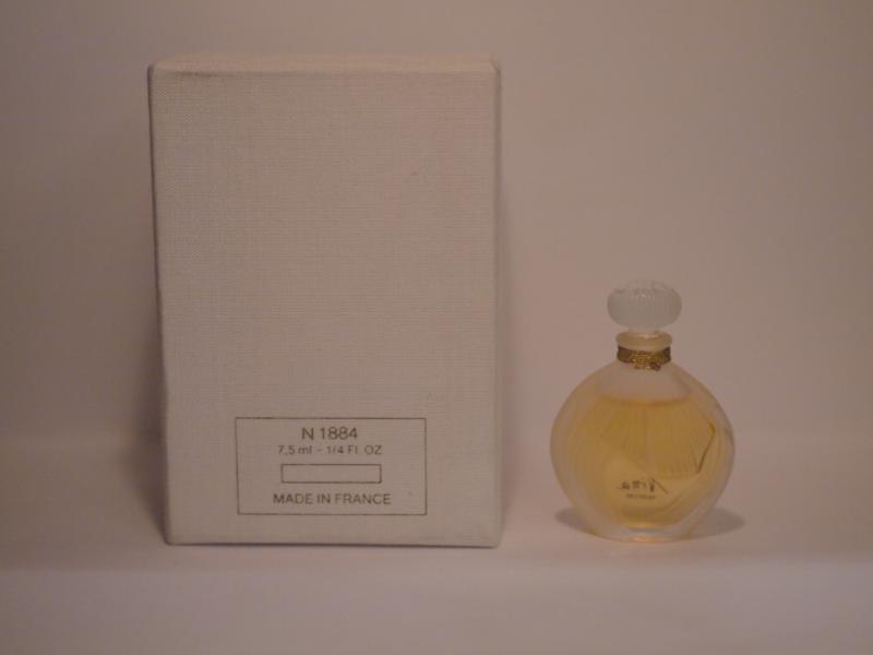 NINA RICCI/NINA香水瓶、ミニチュア香水ボトル、ミニガラスボトル、サンプルガラス瓶　LCC 0662（3）