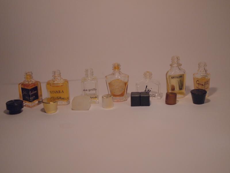 香水瓶、ミニチュア香水ボトル、ミニガラスボトル、サンプルガラス瓶　LCC 0676（7）