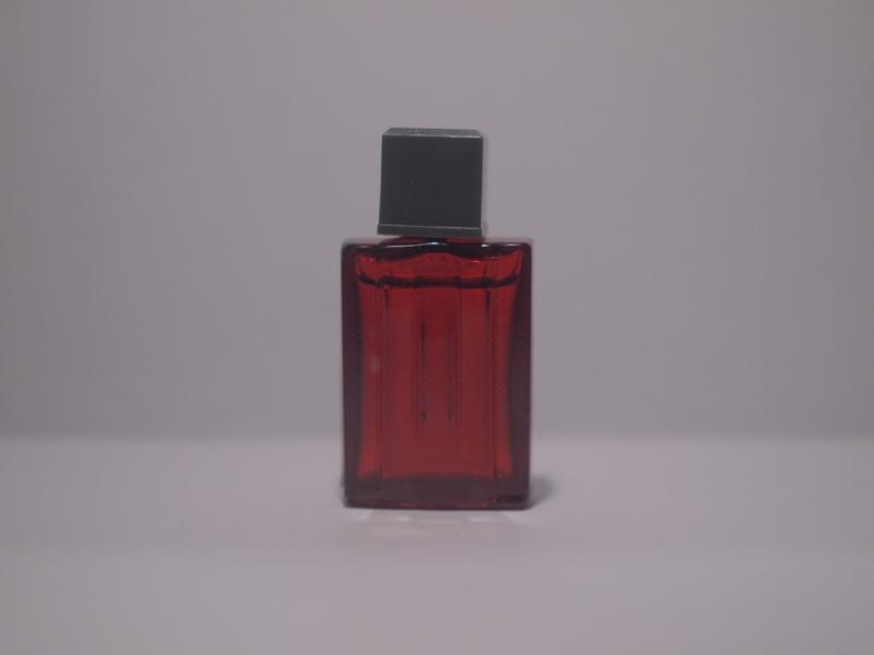 GIVENCHY/Xeryus Rouge香水瓶、ミニチュア香水ボトル、ミニガラスボトル、香水ガラス瓶　LCC 0724（4）