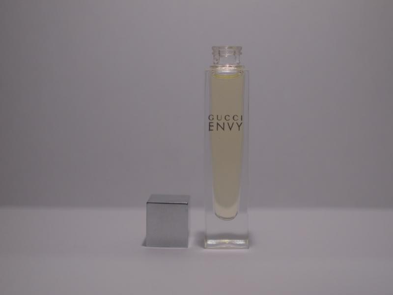 GUCCI/ENVY香水瓶、ミニチュア香水ボトル、ミニガラスボトル、サンプルガラス瓶　LCC 0766（6）