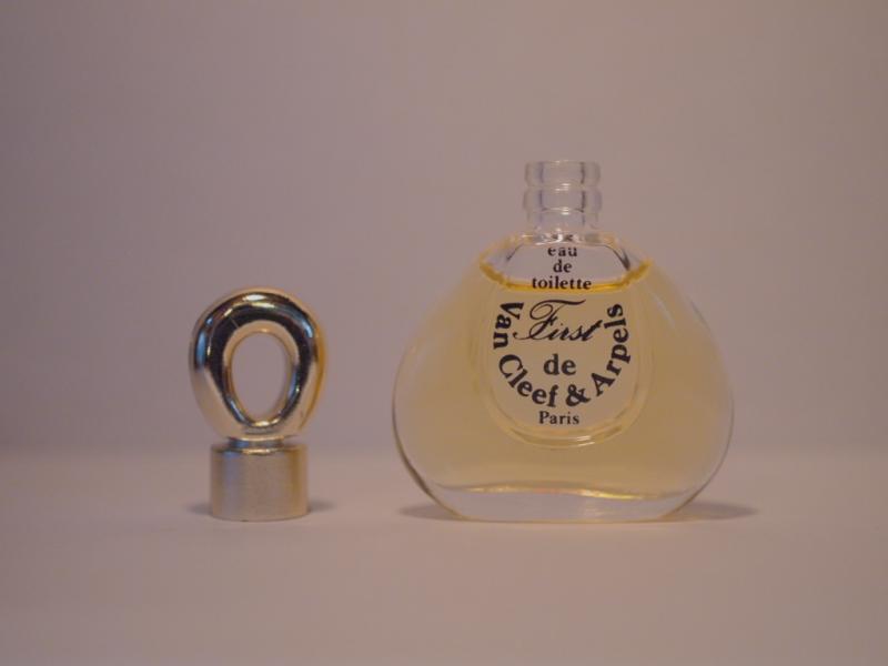 Van Cleef & Arpels/First香水瓶、ミニチュア香水ボトル、ミニガラスボトル、サンプルガラス瓶　LCC 0842（6）