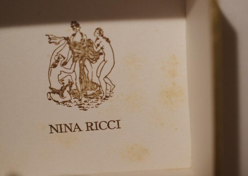 NINA RICCI/L'Air de Temps香水瓶、ミニチュア香水ボトル、ミニガラスボトル、サンプルガラス瓶　LCC 0859（6）