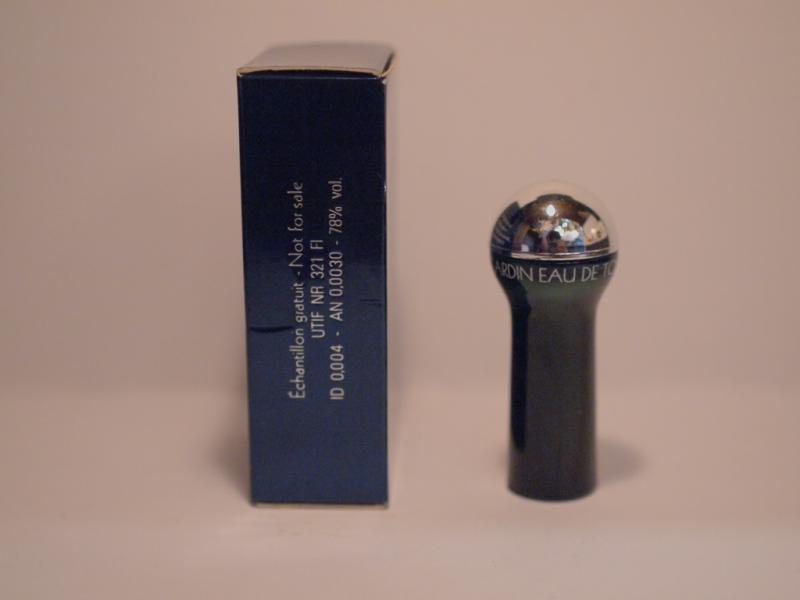 Pierre Cardin/Bleu Marine香水瓶、ミニチュア香水ボトル、ミニガラスボトル、香水ガラス瓶　LCC 0893（2）