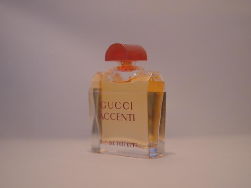 GUCCI/ACCENTI香水瓶、ミニチュア香水ボトル、ミニガラスボトル、香水ガラス瓶　LCC 1034（2）
