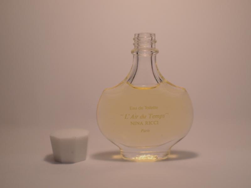 NINA RICCI/L’Air de Temps香水瓶、ミニチュア香水ボトル、ミニガラスボトル、サンプルガラス瓶　LCM 4619（7）
