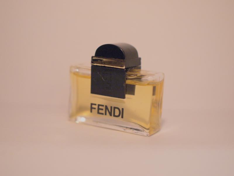 Fendi/Fendi(original)香水瓶、ミニチュア香水ボトル、ミニガラスボトル、香水ガラス瓶　LCM 4645（2）