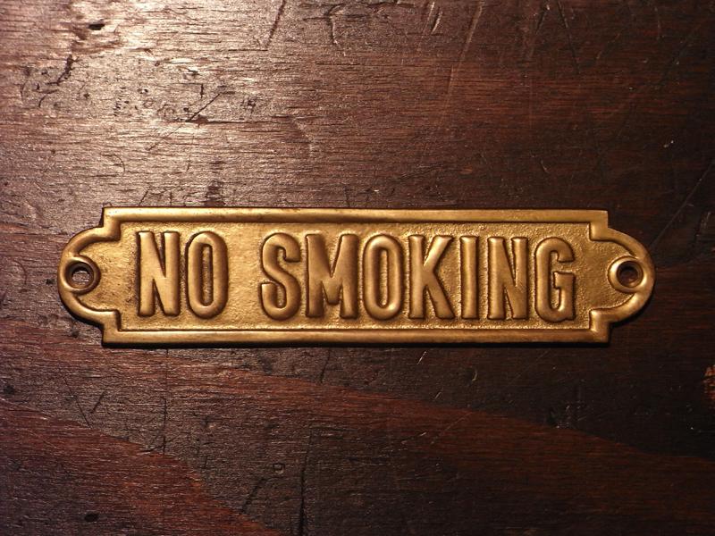 Italian brass ”NO SMOKING ”sign plate