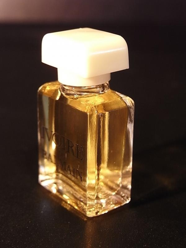pierre BALMAIN/IVOIRE香水瓶、ミニチュア香水ボトル、ミニガラスボトル、サンプルガラス瓶　LCC 1130（2）