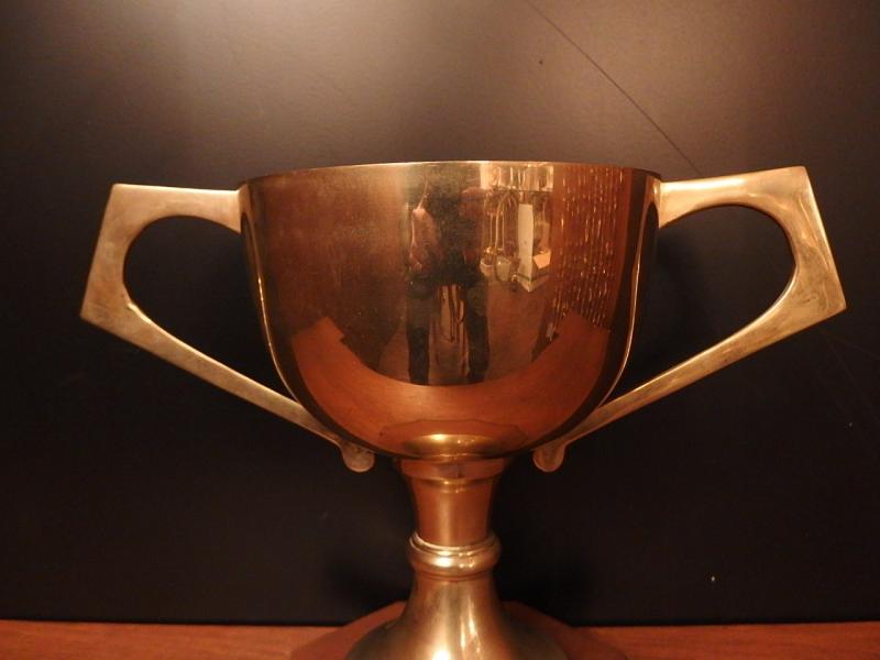 真鍮製トロフィー ビンテージシルバートロフィー　アンティーク優勝カップ　優勝杯　LCM 6546（2）