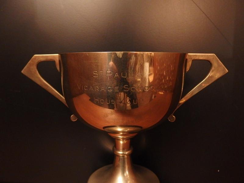 真鍮製トロフィー ビンテージシルバートロフィー　アンティーク優勝カップ　優勝杯　LCM 6549（2）