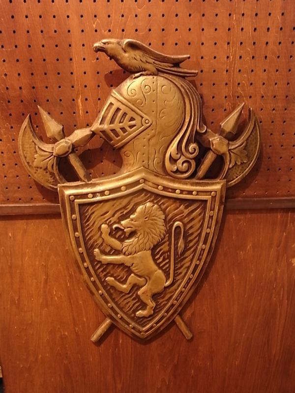 LION & knight emblem wall ornament