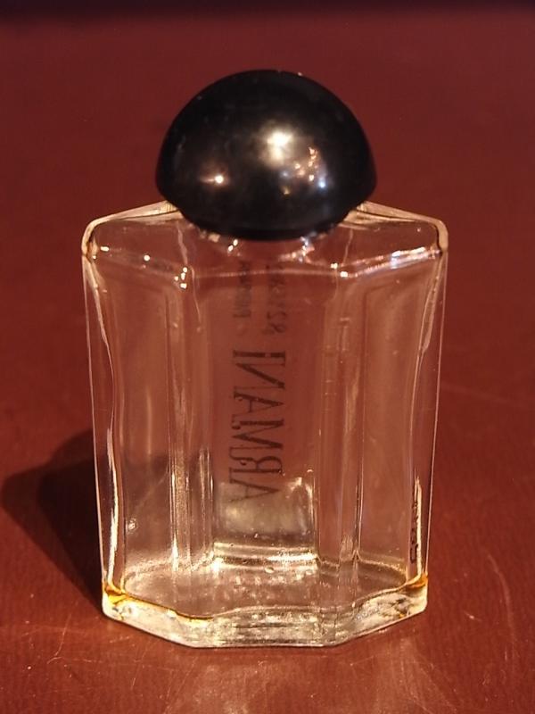 GIORGIO ARMANI/ARMANI香水瓶、ミニチュア香水ボトル、ミニガラスボトル、サンプルガラス瓶　LCC 1216（4）