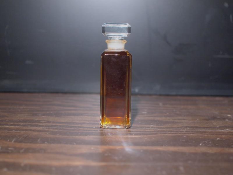インテリア・ディスプレイ雑貨　パフュームボトル　LCC 0384　CHANEL / N°5 glass perfume bottle（3）