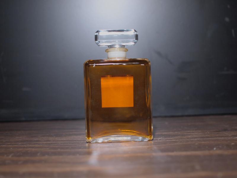 インテリア・ディスプレイ雑貨　パフュームボトル　LCC 0384　CHANEL / N°5 glass perfume bottle（4）