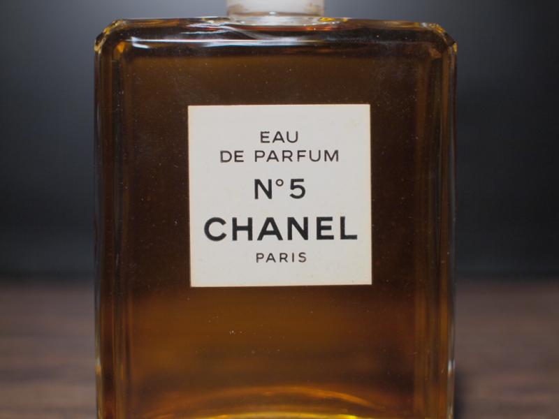 インテリア・ディスプレイ雑貨　パフュームボトル　LCC 0384　CHANEL / N°5 glass perfume bottle（7）