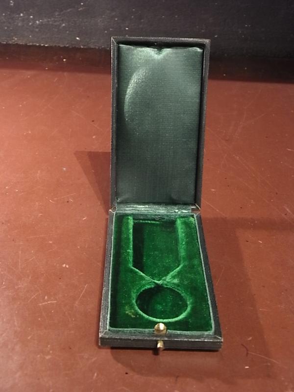 イギリス製黒系ジュエリーケース、緑宝石ケース、グリーン宝石箱、ジュエリーディスプレイ、かわいいジュエリーケース　LCM 6918（5）