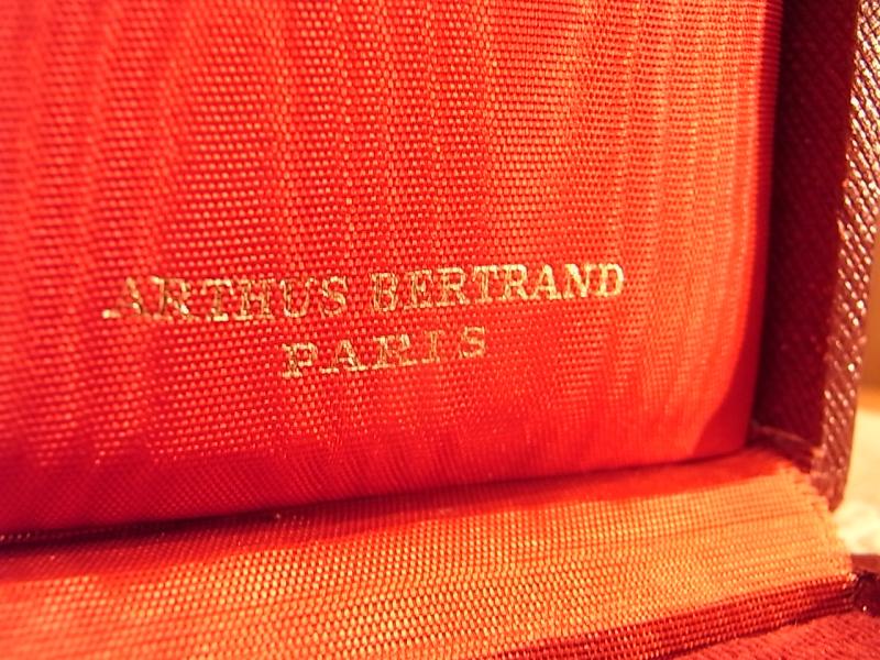 フランス製赤いジュエリーケース、宝石ケース、レッド宝石箱、ジュエリーディスプレイ、かわいいジュエリーケース　LCM 6970（5）