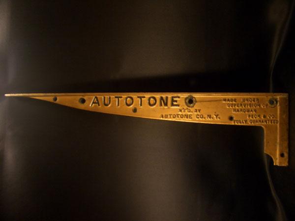 AUTOTONE flag holder