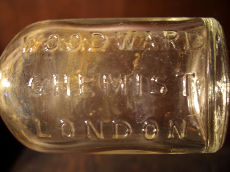 イギリス製ガラス瓶　LCM 1112（2）