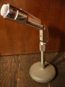 display microphone stand